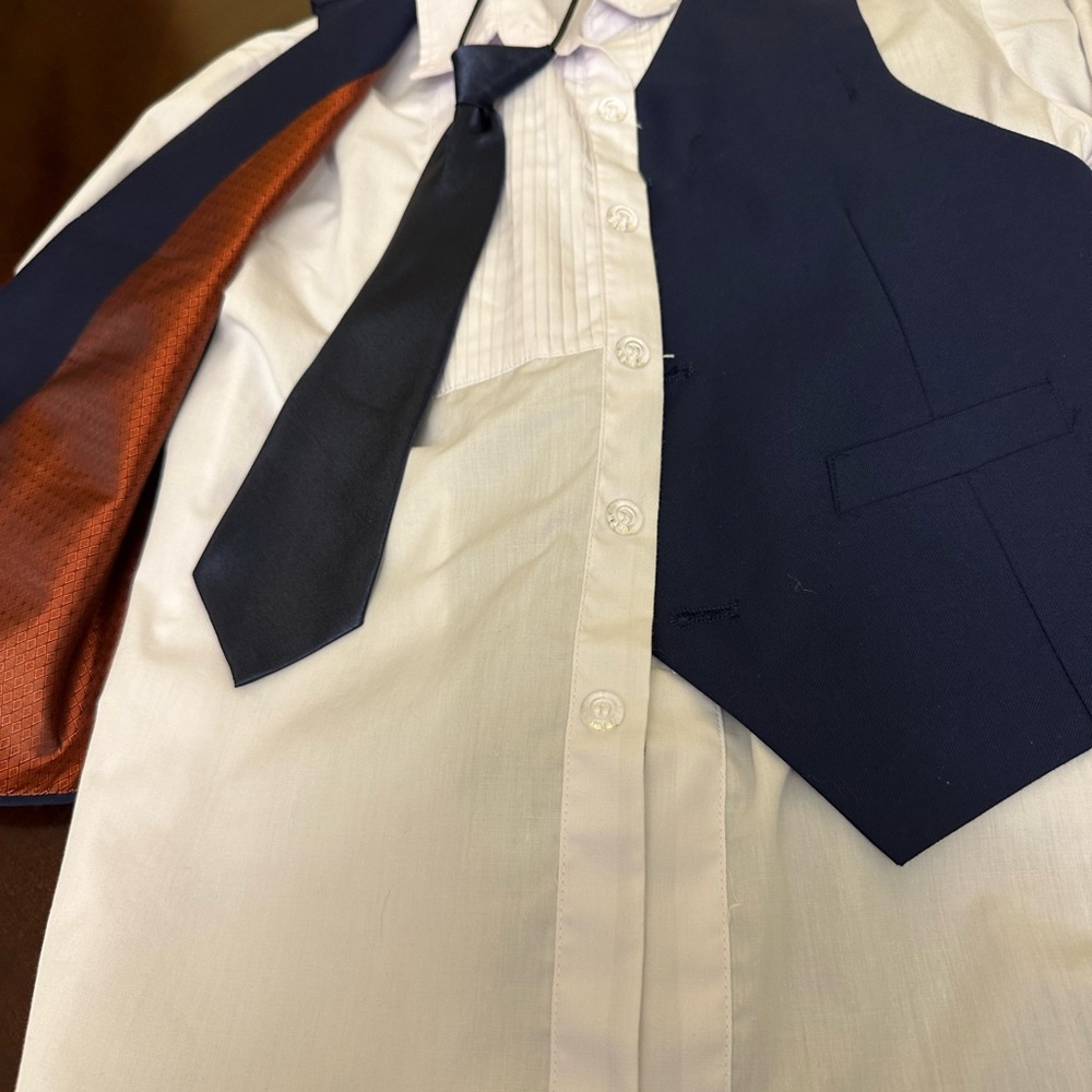 Boys Navy Blue Suit Set - Picture 4 of 5